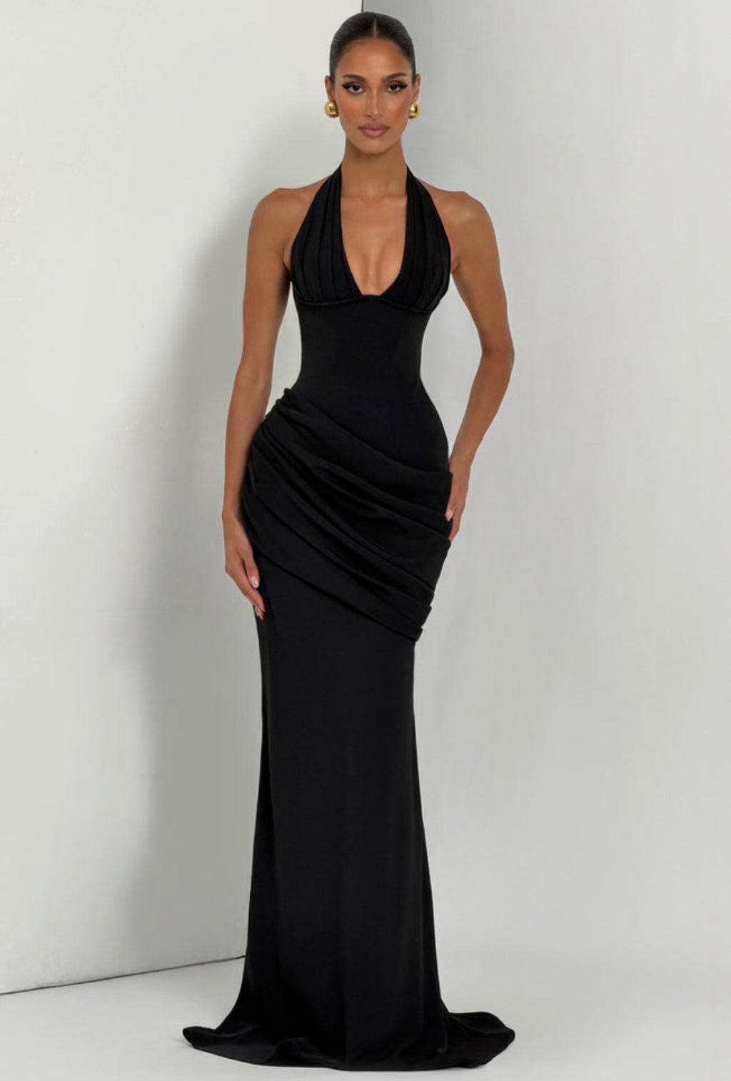 The Nehemia Maxi in Black