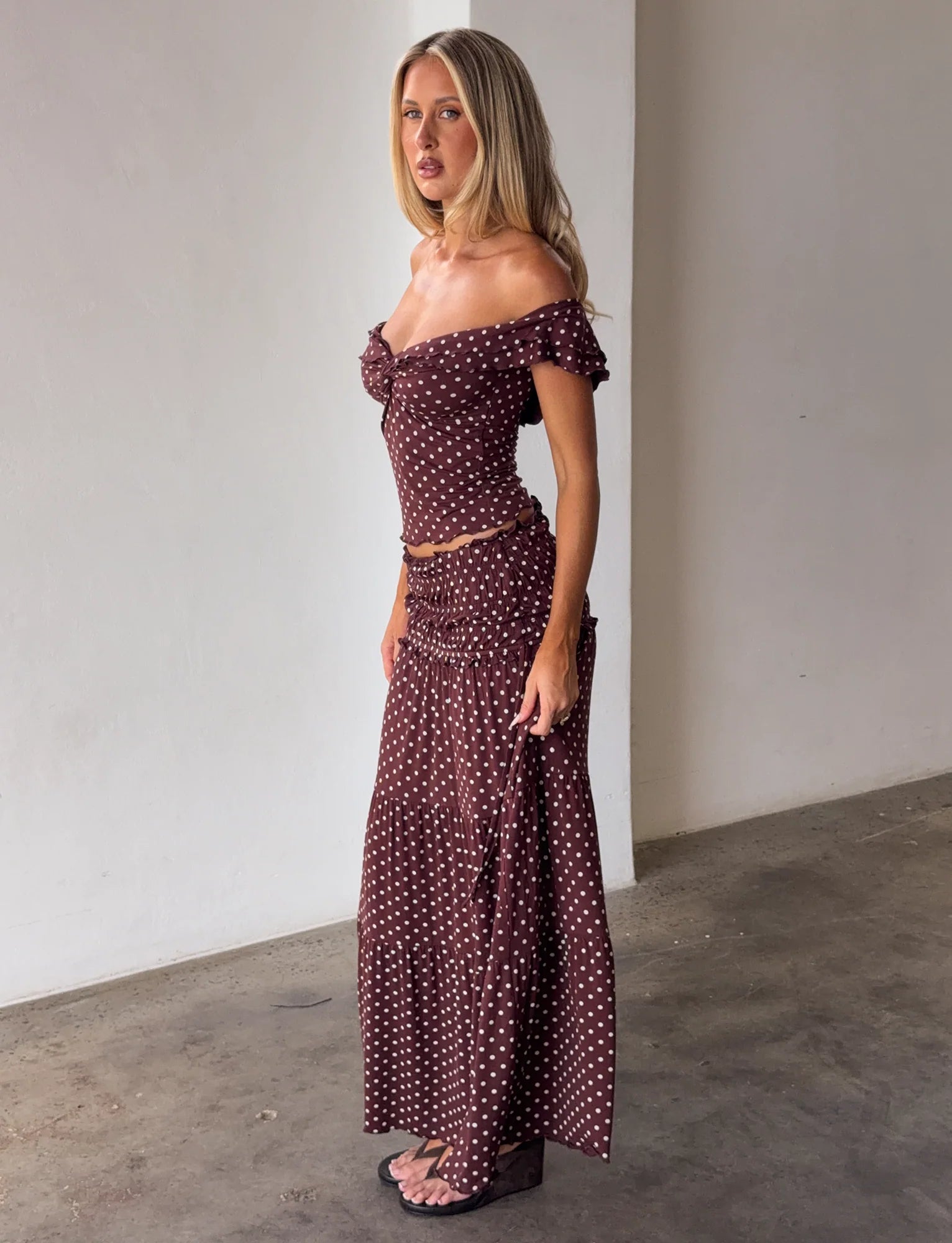 Denali Maxi Set in Brown Polka