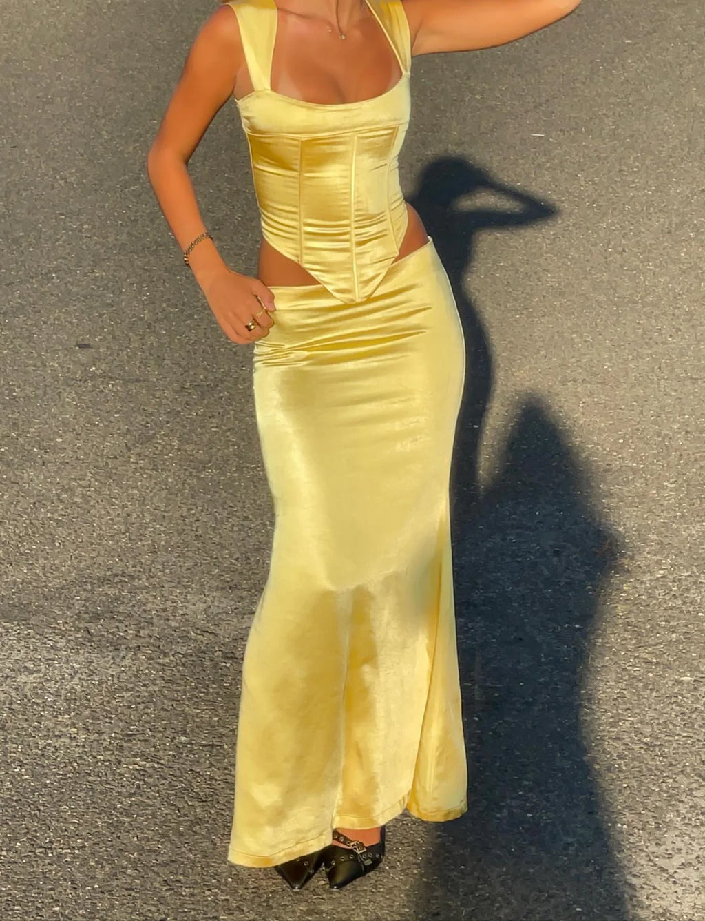 Valerie set in Daffodil