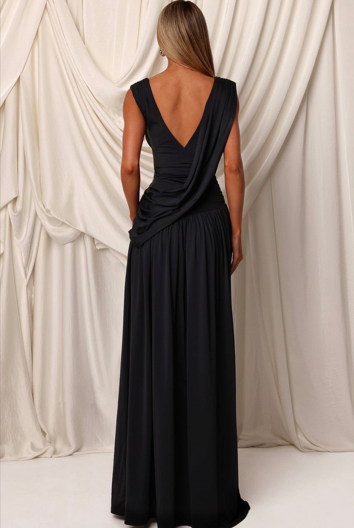 Devoted Lover Maxi in Black