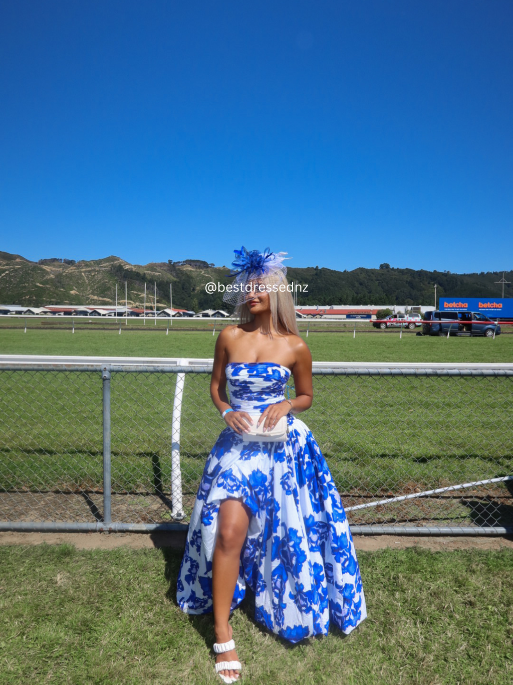 AJE Behold Maxi in Cobalt